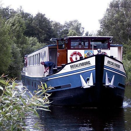 Ms Mecklenburg Hotelschiff Berlin Dış mekan fotoğraf